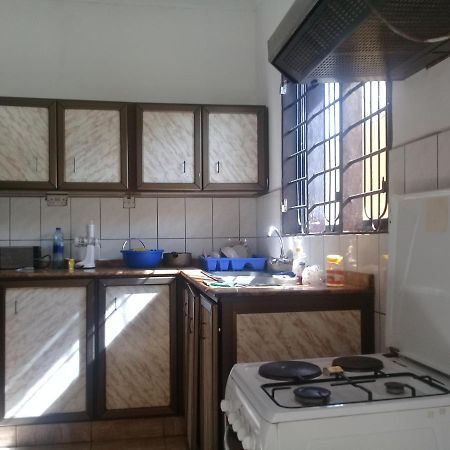 El Hope Lodge Dar-es-Salaam Eksteriør bilde