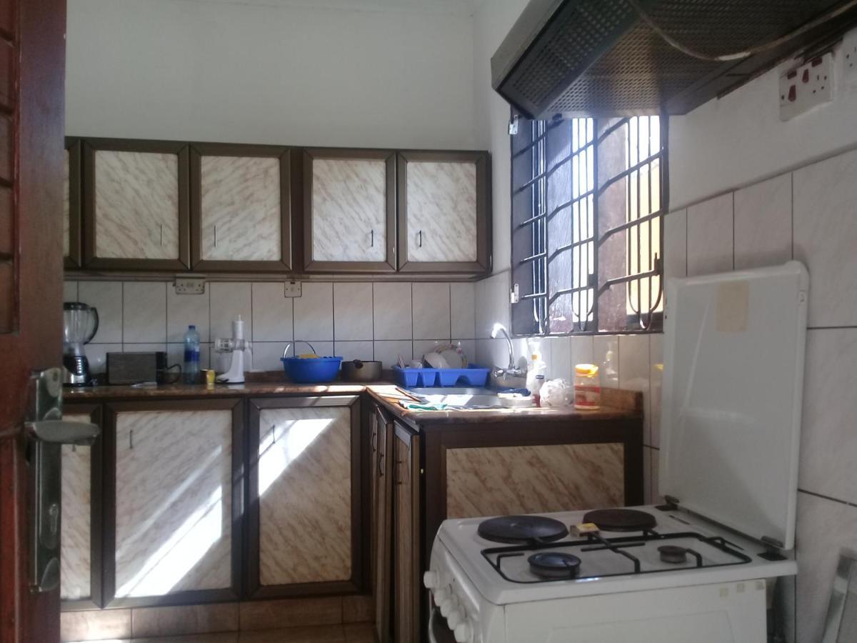 El Hope Lodge Dar-es-Salaam Eksteriør bilde